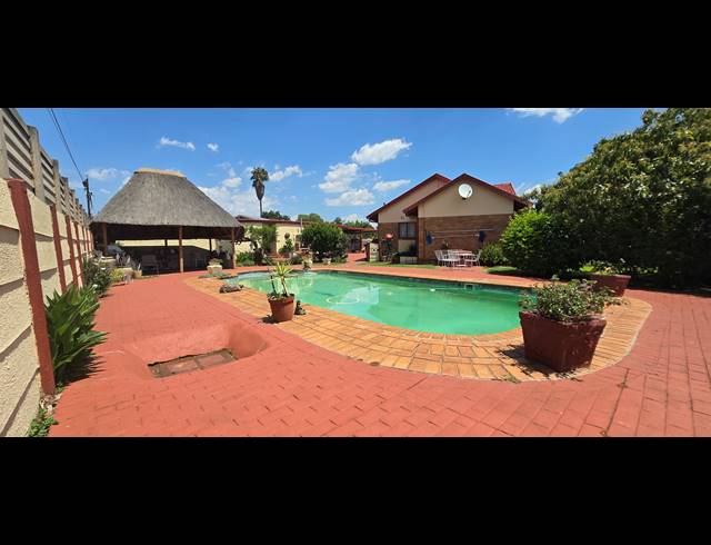 3 BEDROOM FREEHOLD FOR SALE IN EDELWEISS